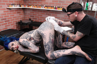 tattoo enthusiast Amber Luke gets pulverized after getting a