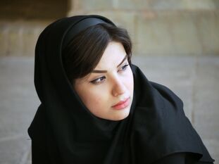 Iranian nymphs sorgusuna uygun resimleri bedava indir