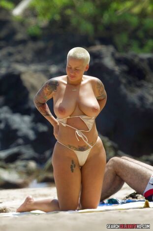 Amber Rose Bare-chested And G-String Cameltoe In Maui -