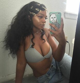 Smoke show alert Hot black girl selfies are lit