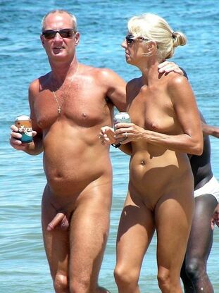 Cap d'Agde beach spycam photos, naked cougar vulva
