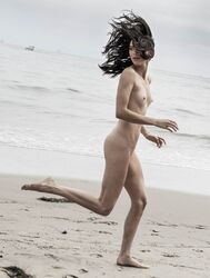 Kendall jenner nude beach photo